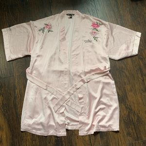 2017 VS Fashion Show Robe